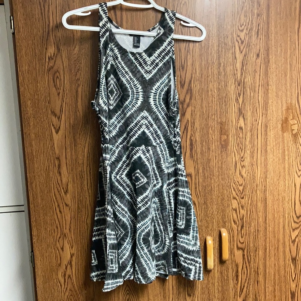 Forever 21 flow he tie-dye dress with crisscross cut outs on hips